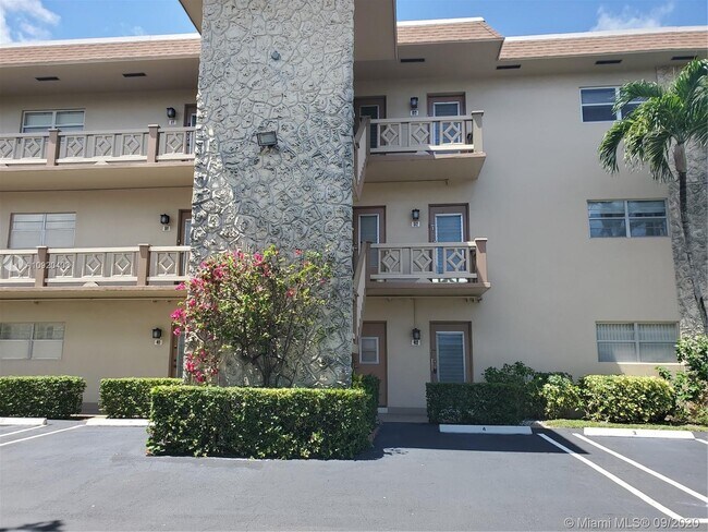 Building Photo - 5003 NW 35th St
