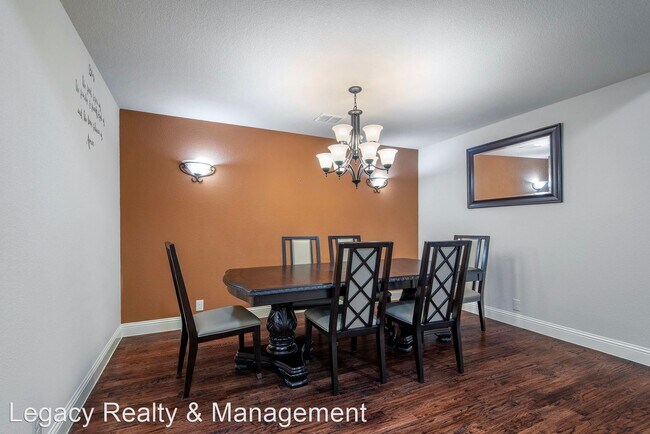 Foto del edificio - 4 br, 3 bath House - 1716 Ada Lane