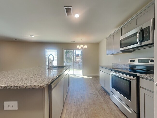 Foto del edificio - 306 Crooked Pne Ct