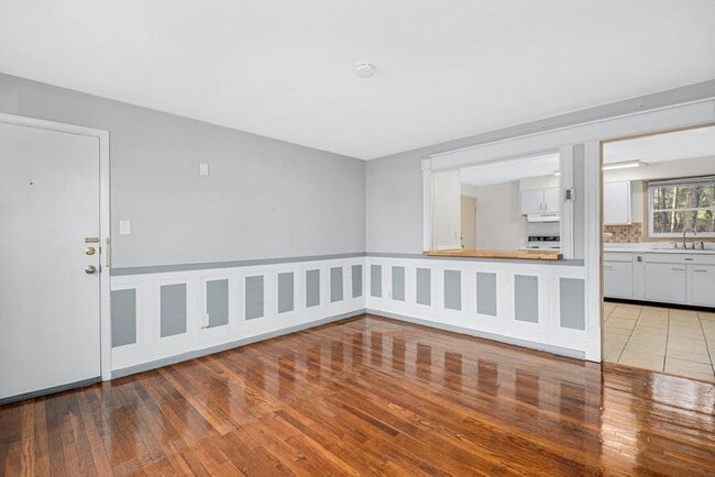 Building Photo - 26 SW Cutoff