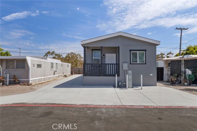 Foto del edificio - 3030 Oceanside Blvd