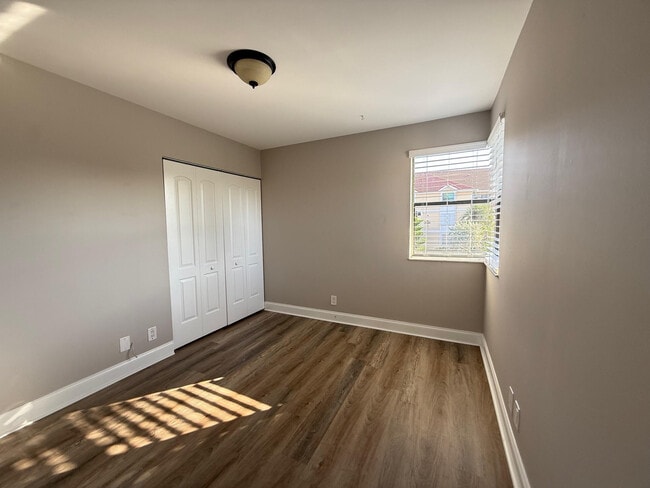 Building Photo - 5781 Riverside Dr