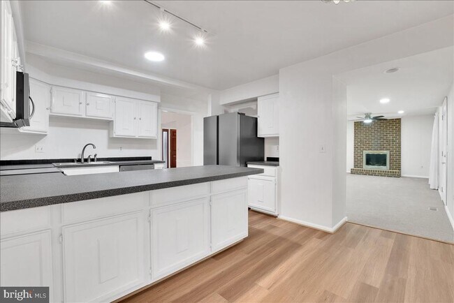 Foto del edificio - 12451 Plowman Ct