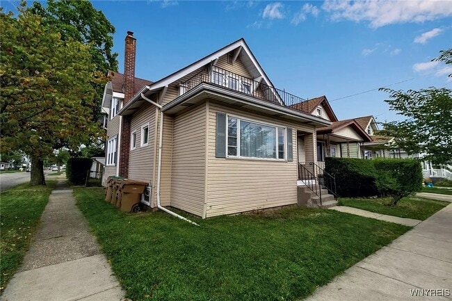 Front of House - 90 Clover Pl