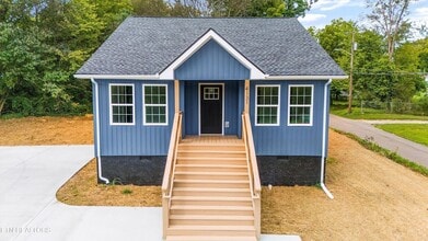Building Photo - 4131 Porter Ave