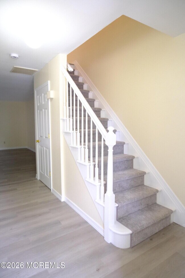Foto del edificio - 93 Oak Ln