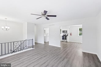 Building Photo - 2253 Linden Ave