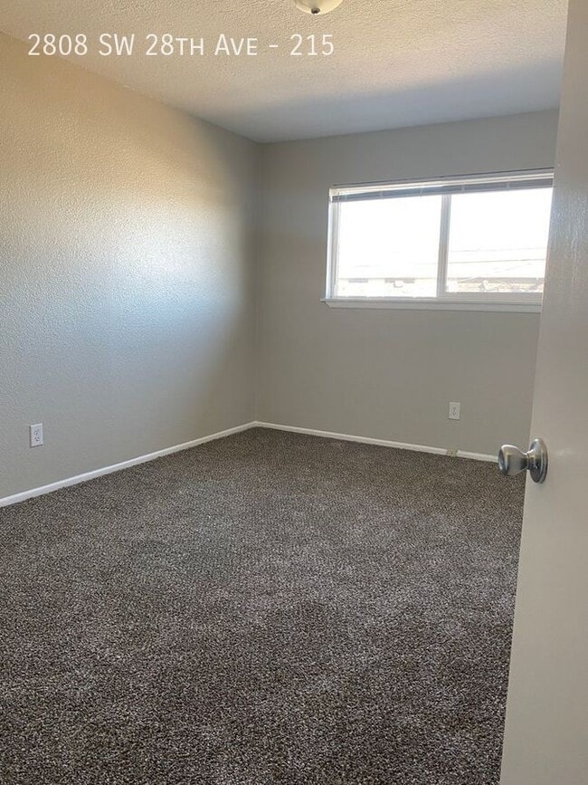 Foto del edificio - 2808 SW 28th Ave