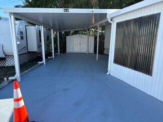 Building Photo - 27 Pine Ridge Dr