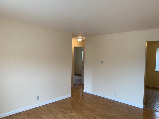 Building Photo - 2719 Mars Ln