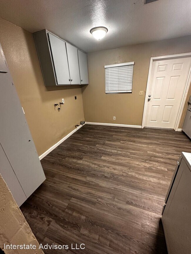 Building Photo - 2 br, 1 bath House - 1016 South Robinson