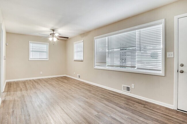 Foto del edificio - 240 Thornton St