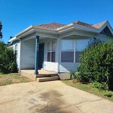 Building Photo - 905 N N St