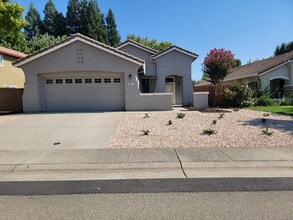 Building Photo - 364 Rundgren Way