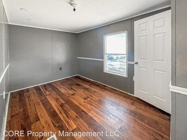 Building Photo - 3 br, 1 bath House - 817 North Love Street