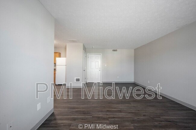Foto del edificio - 1702W W Michigan St
