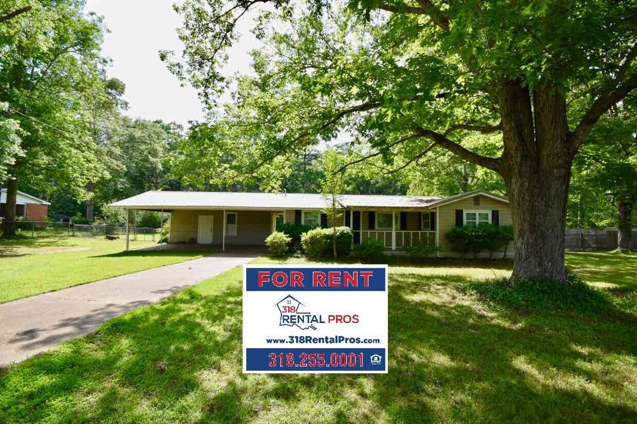 Foto principal - Great Home with Huge Fenced Yard