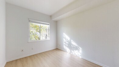 Interior Photo - River Terrace