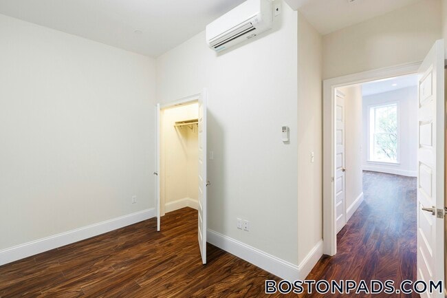 Foto del edificio - 1902 Washington St