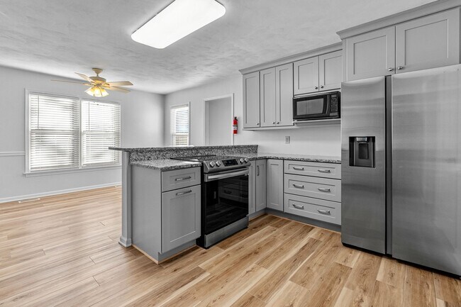 Foto del edificio - Charming 4-Bedroom Home for Rent in Chesapeake