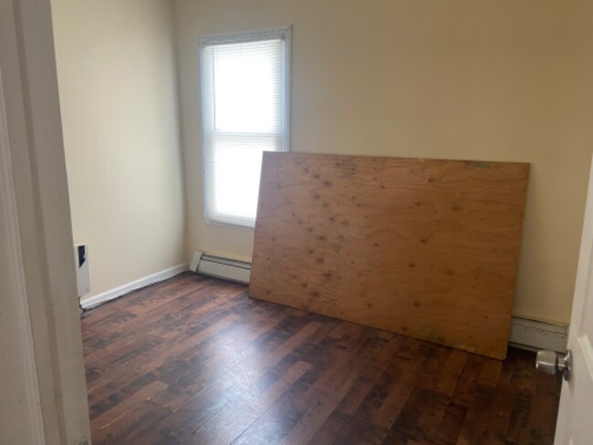 Building Photo - 170 Sherman Ave