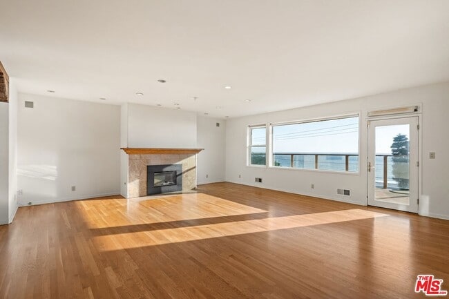 Photo - 7203 Rindge Avenue Unit House