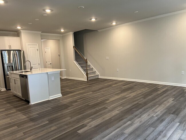 Building Photo - 215 Aster Bloom Ln