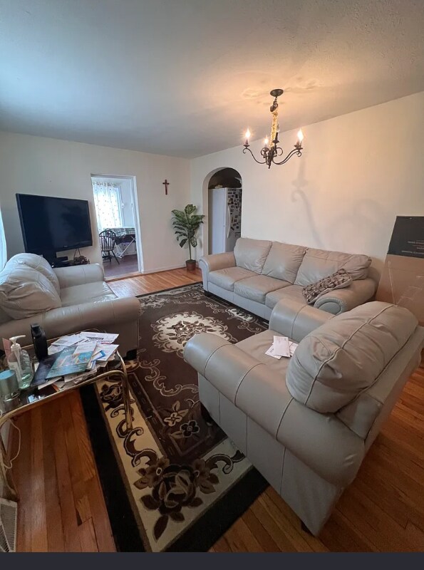 Foto del edificio - 714 Freeman Rd