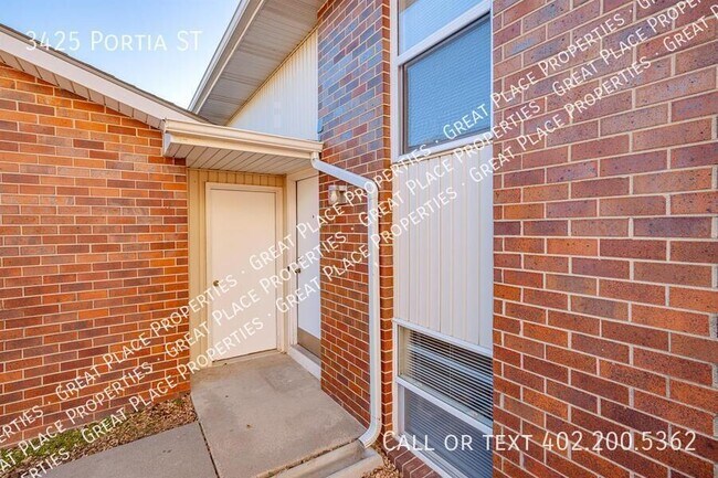 Building Photo - 3425 Portia St