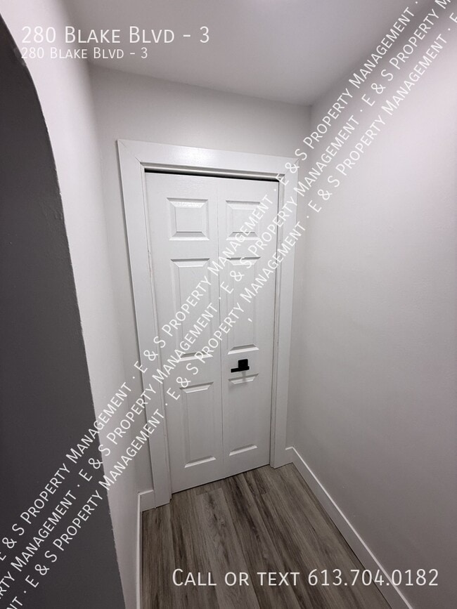 Photo du bâtiment - 280 Blake Blvd