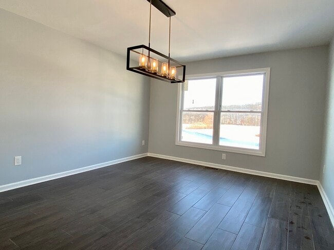 Building Photo - 22 Woodcott Dr