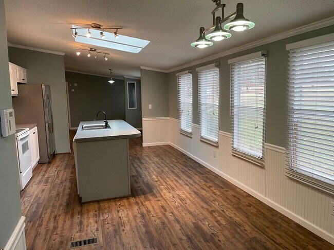 Building Photo - Updated Three Bedroom Two Bath Double Wide in Iron Station
