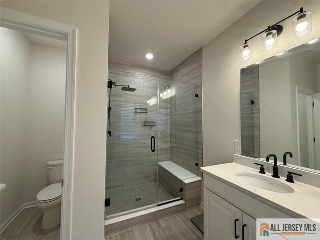 Building Photo - 13 Sternadori Rd