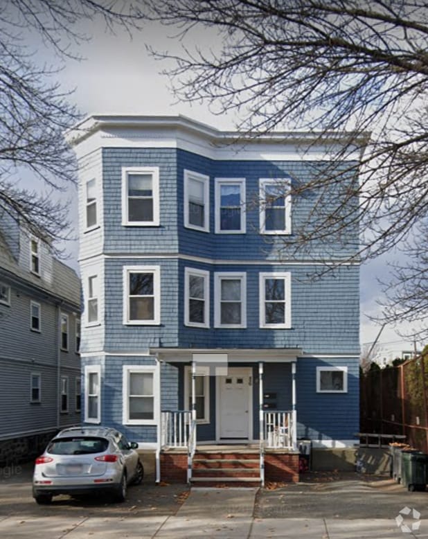 Building Photo - 86 Fellsway W