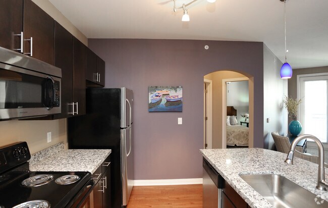1 habitación, 1 baño - Cocina - Avalon at the Pointe
