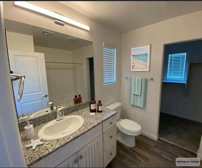 Foto del edificio - Gorgeous Townhome!