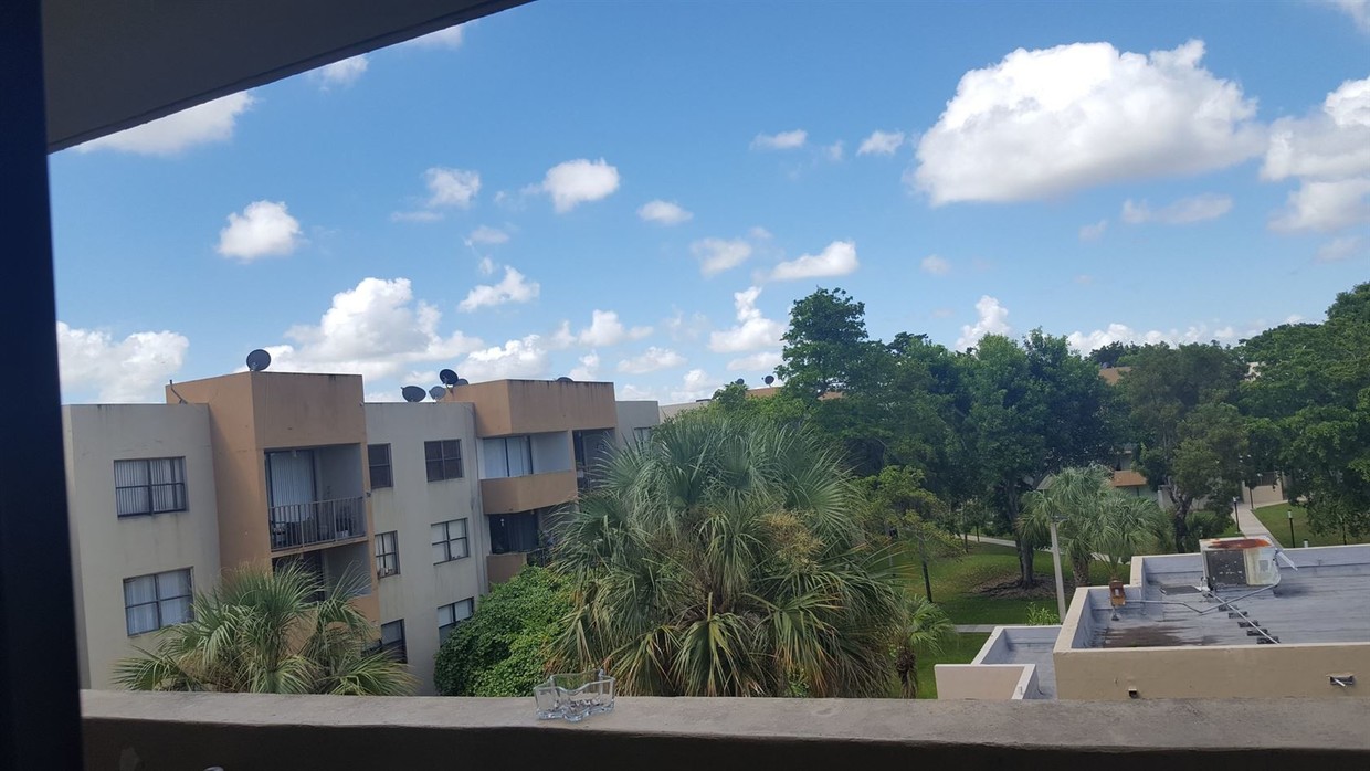 Primary Photo - 2 br, 2 bath House - 8002 SW 149 Avenue Un...