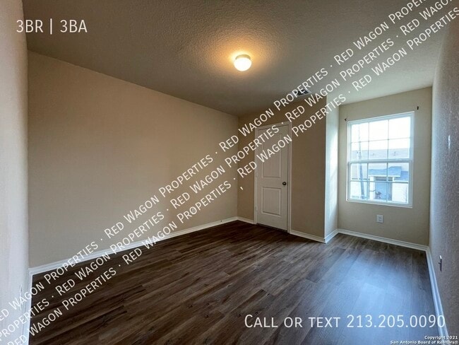 Foto del edificio - 6207 Golden Valley Dr