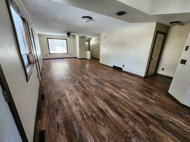 Foto del edificio - 1054/1056 Zephyr