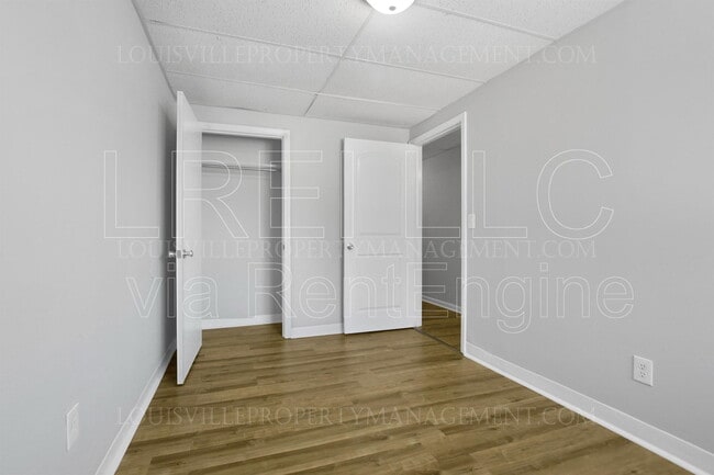 Building Photo - 706 Roselane St