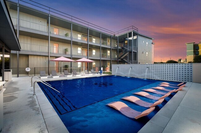 Foto del edificio - 2165 Gabriels Pl