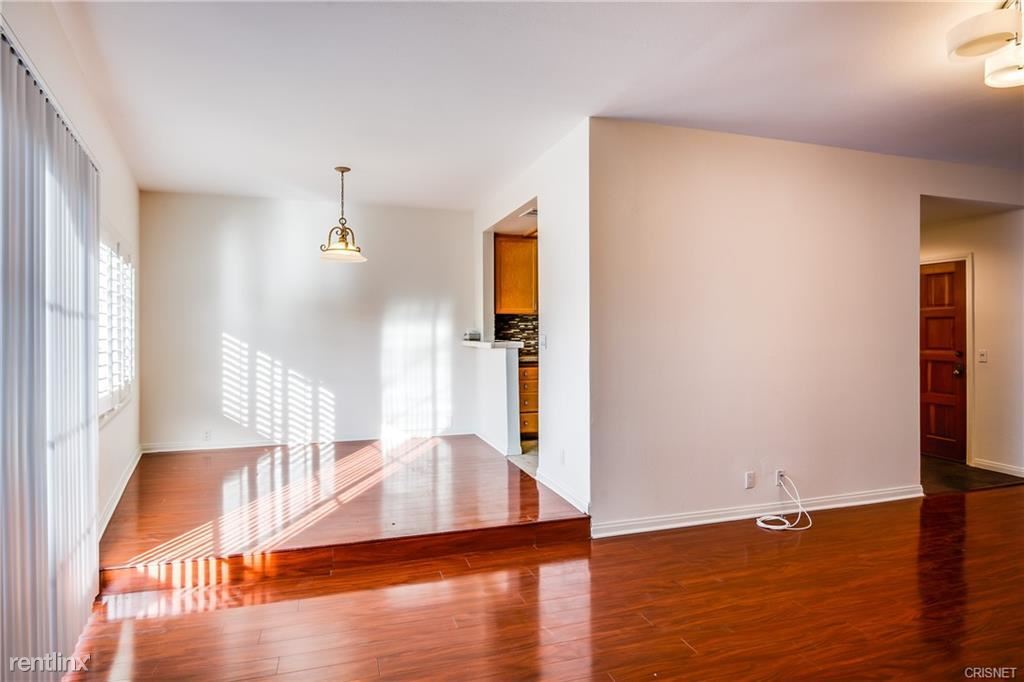 Building Photo - 2 br, 2 bath Condo - 4543 Willis Ave Unit 105