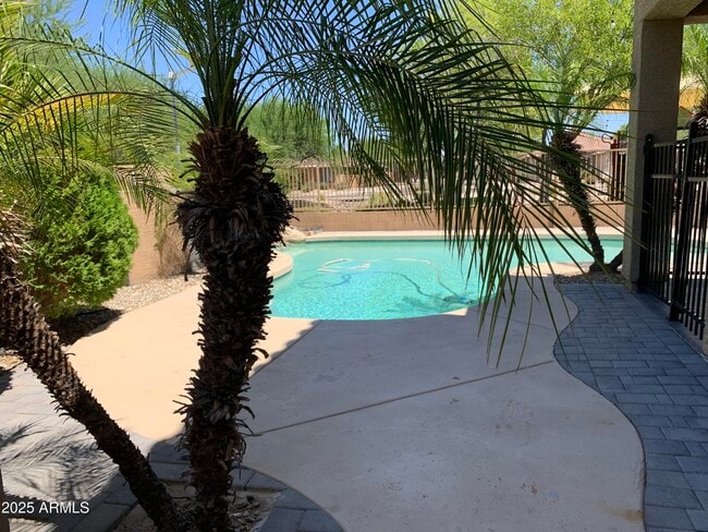 Building Photo - 9018 W Superior Ave