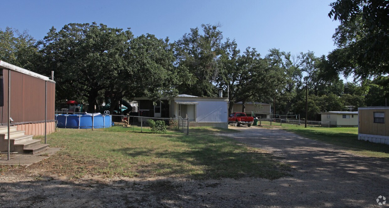 Building Photo - 2105 Rustling Elm St
