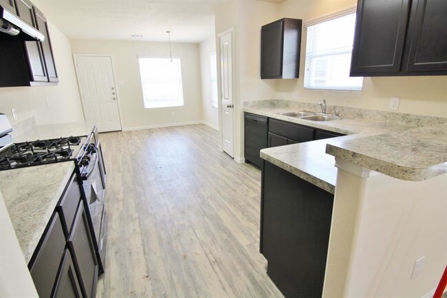 Building Photo - 24239 Ravenna Oaks Ct