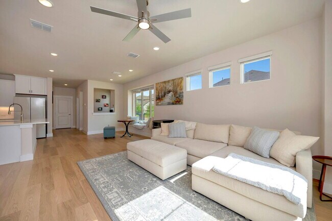 Foto del edificio - 4720 Smokey Quartz Ln