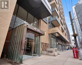 Building Photo - 438 King St W