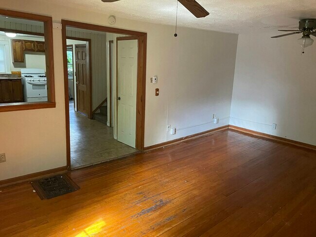 Foto del edificio - 289 N Midler Ave