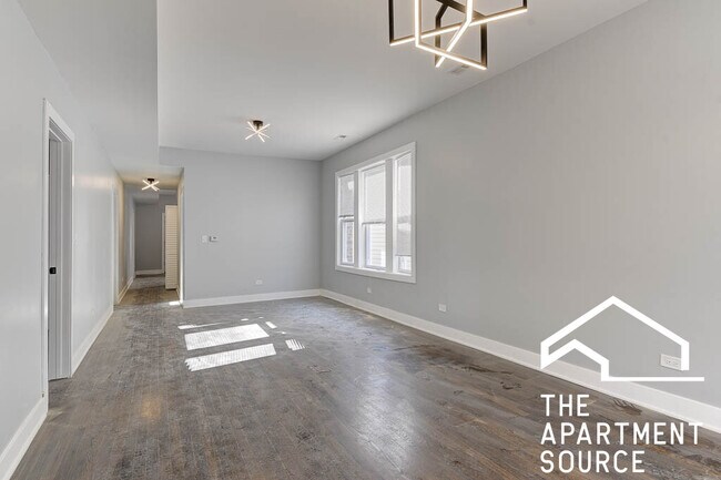 Foto del edificio - 2935 N Lawndale Ave