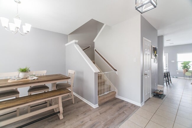 Foto del edificio - 2823 Sage Bluff Ave